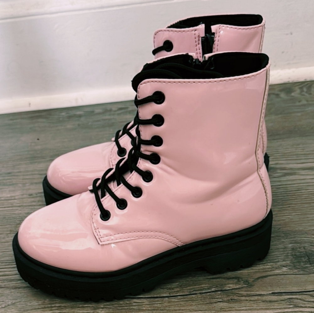 Qupid Light Pink Combat Boots Sz 6.5